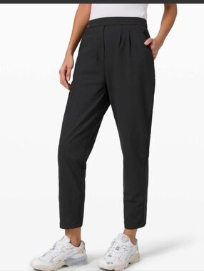 Lululemon Essential High-Rise Trouser Black Size 4